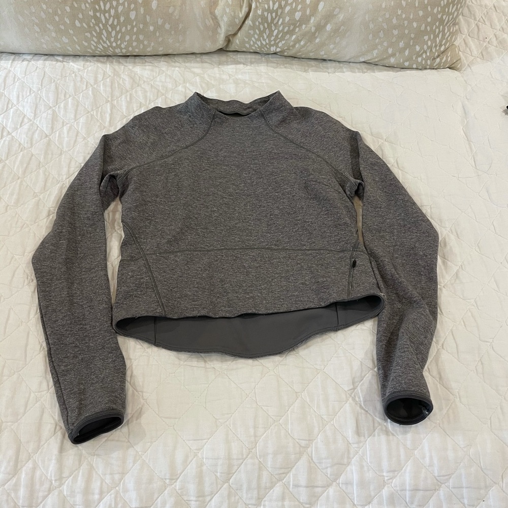 Lululemon cropped pullover